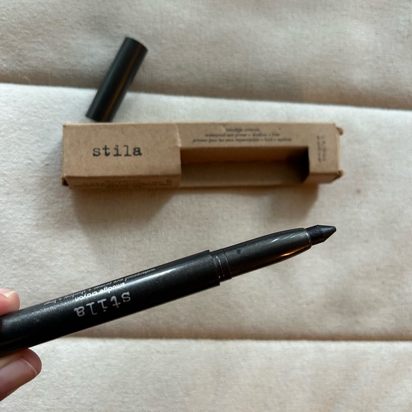 NIB Stila Smudge Crayon Waterproof Primer/Shadow/Liner- Dazzle - Picture 5 of 8